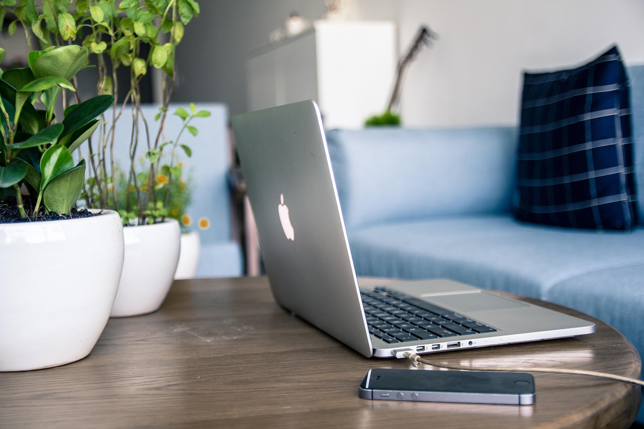 Micro-entreprise : toutes les démarches de création simplifiées en 2025